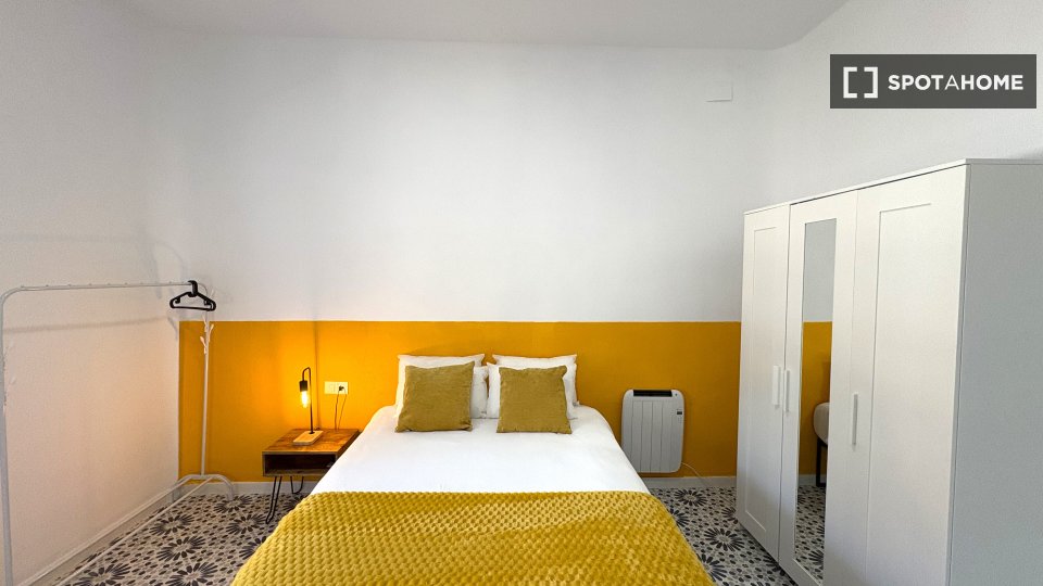 Double room Granada, 6 beds — photo 3
