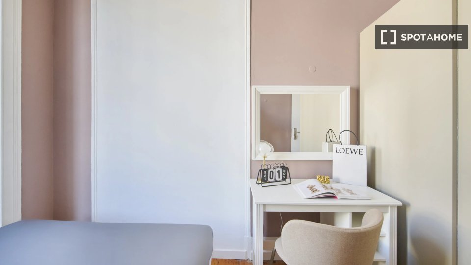Double room Lisbon, 9 beds — photo 2