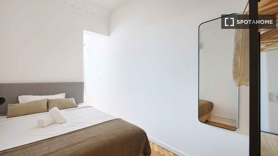 Double room Lisbon, 7 beds — photo 48