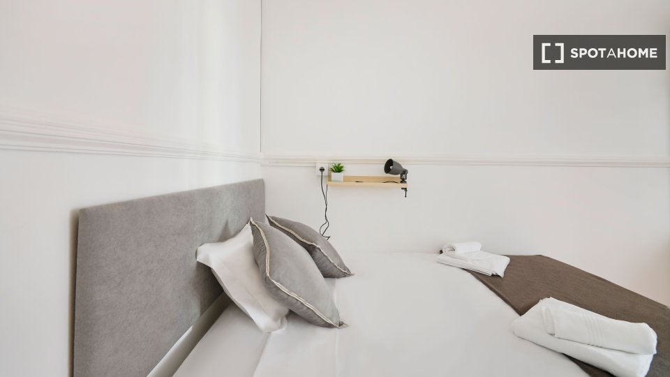 Double room Lisbon, 7 beds — photo 27