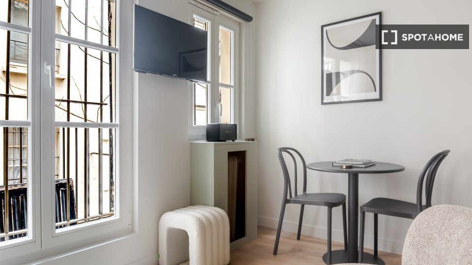Apartment Paris, 1 bed, 26m² — photo 10