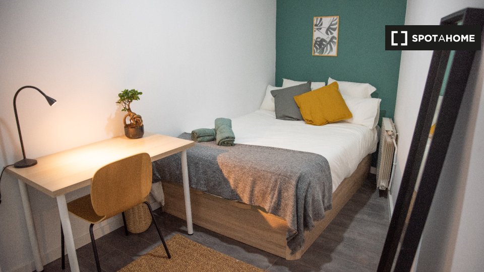 Double room Madrid, 8 beds, 120m² — photo 30