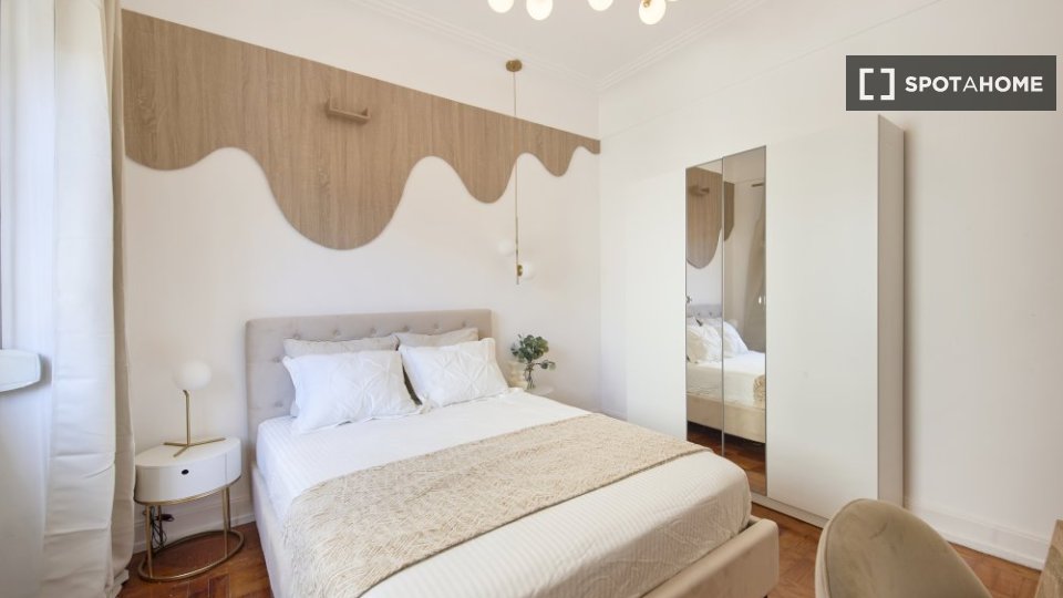 Double room Lisbon, 4 beds — photo 12