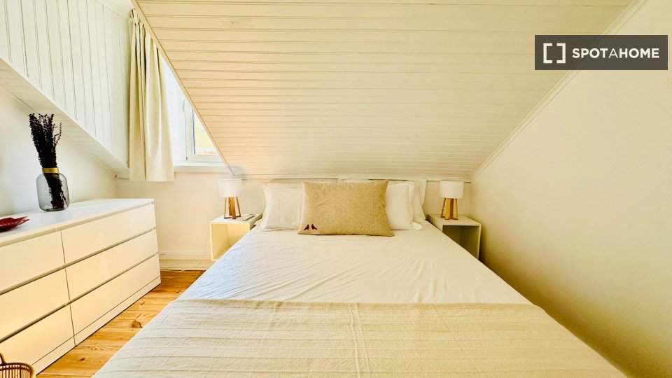Apartment Lisbon, 2 beds, 70m² — photo 15