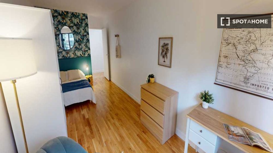 Stanza in un appartamento condiviso con 5 camere da letto in affitto a Front de Seine. - in Paris