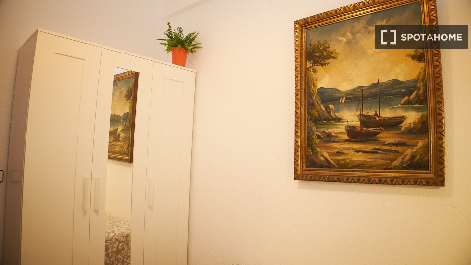 Double room Barcelona, 4 beds — photo 32