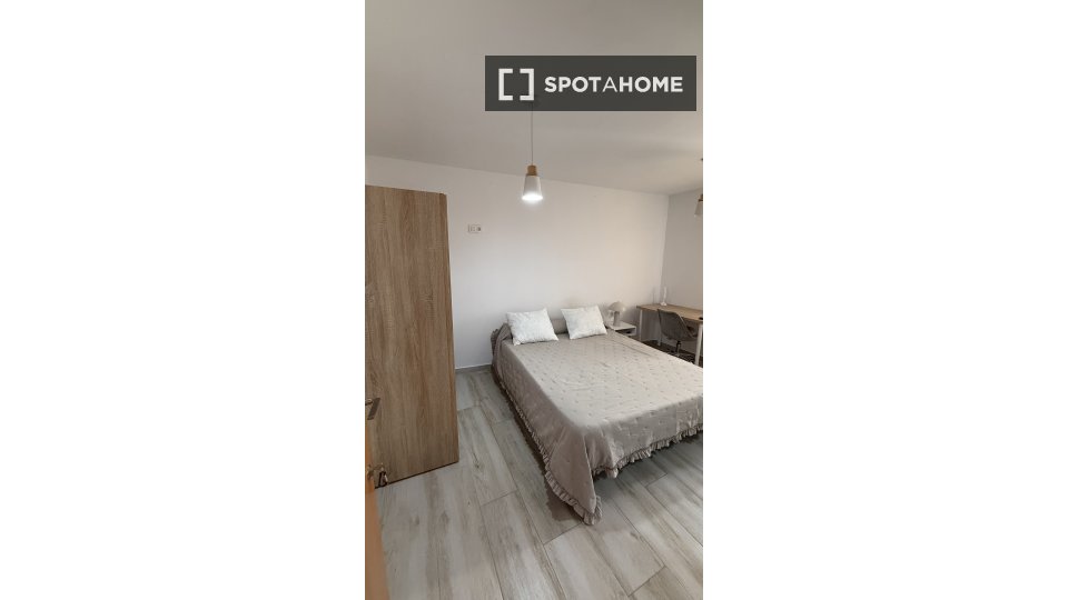 Double room Murcia, 3 beds, 70m² — photo 20