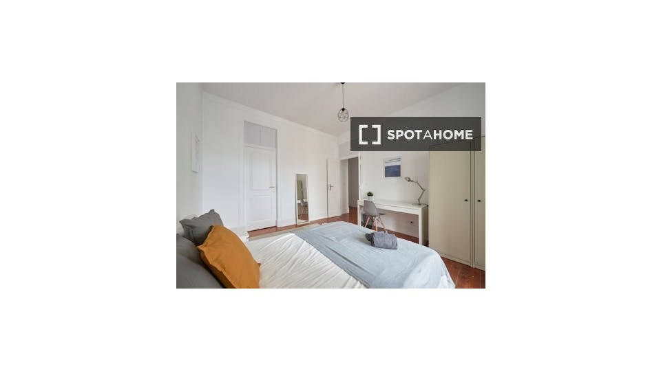 Double room Lisbon, 6 beds — photo 7