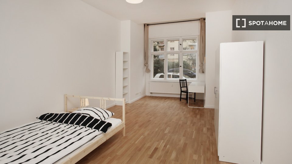 Double room Berlin, 4 beds, 104m² — photo 4