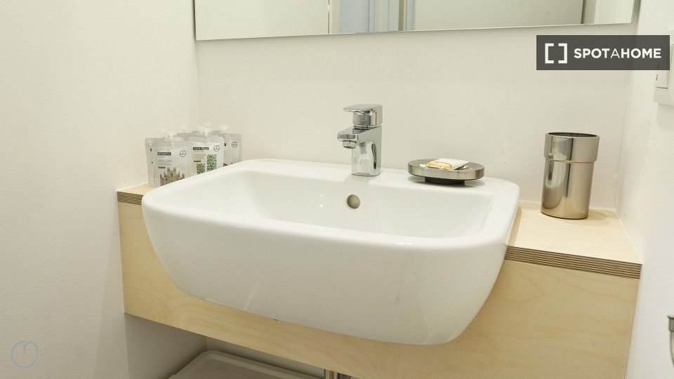 Apartment Milan, 2 beds, 60m² — photo 17