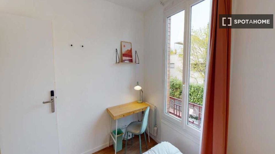 Double room Paris, 11 beds, 190m² — photo 23
