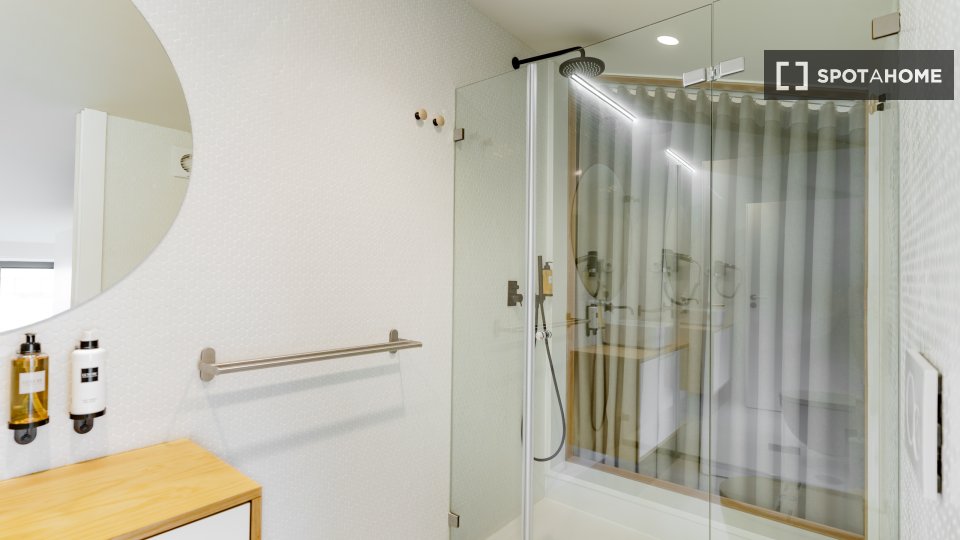 Apartment Porto, 1 bed, 60m² — photo 13