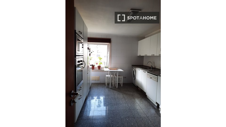 Apartment Lisbon, 1 bed — photo 2