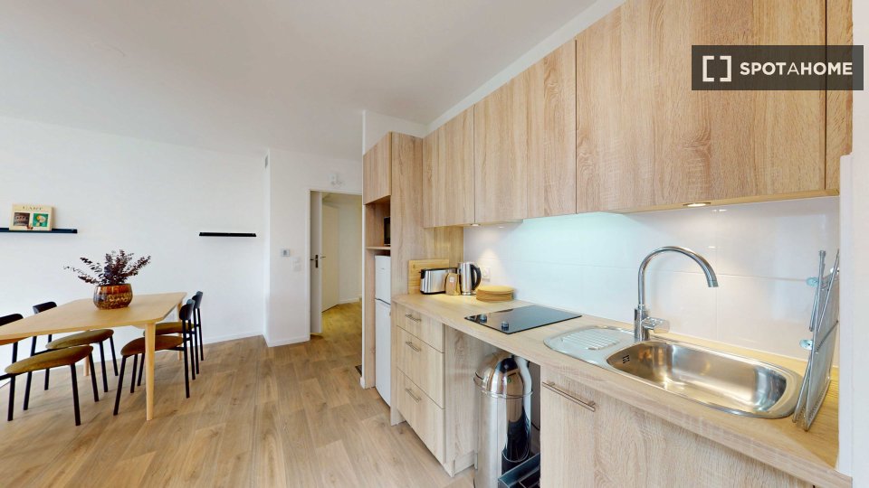 Double room Paris, 2 beds — photo 15