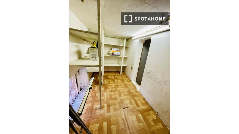Apartment Rome, 1 bed — photo 50
