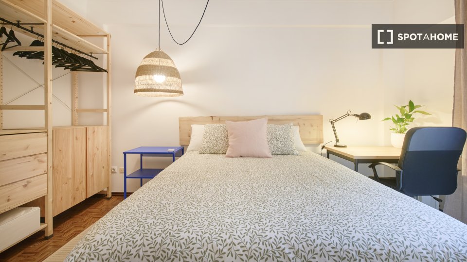 Double room Lisbon, 4 beds — photo 7