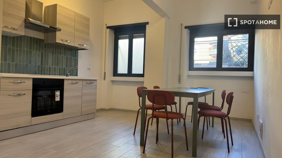 Double room Rome, 5 beds — photo 6
