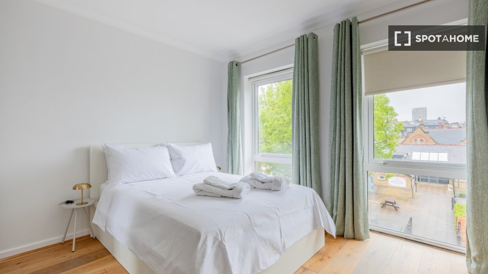 Apartment London, 2 beds — photo 17
