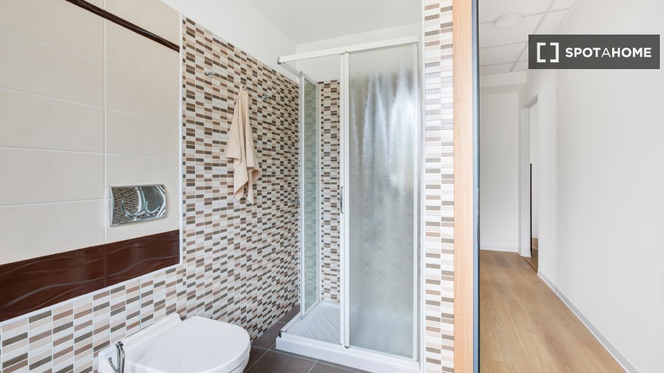 Double room Milan, 7 beds, 166m² — photo 4