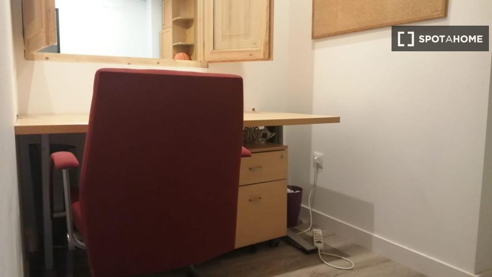 Double room Madrid, 9 beds — photo 12
