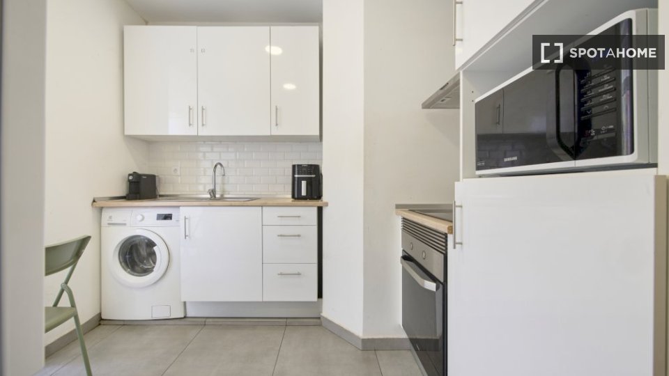 Double room Lisbon, 6 beds — photo 15