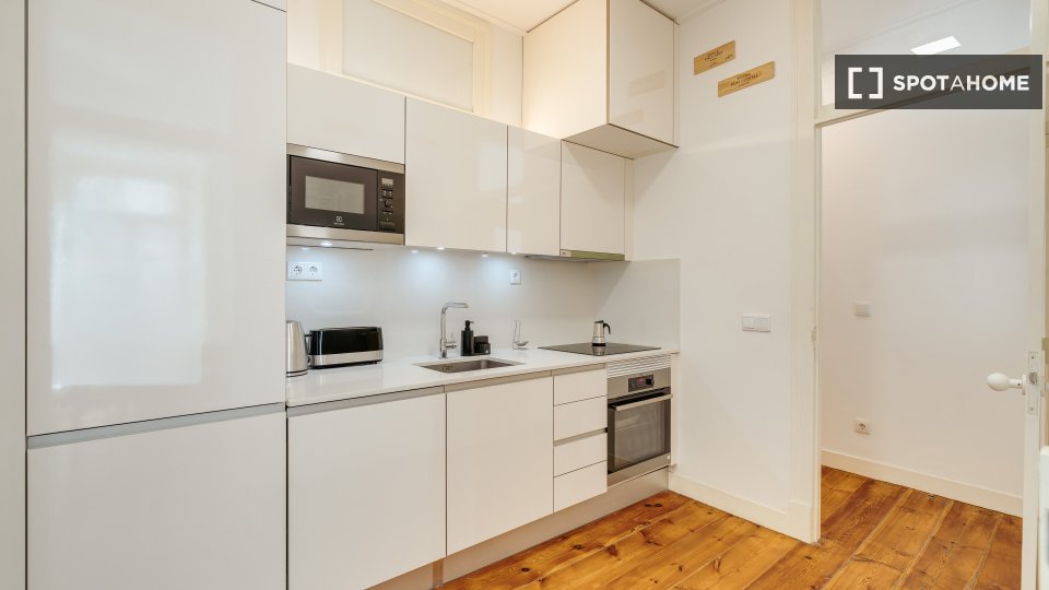 Apartment mono Lisbon, 65m² — photo 40