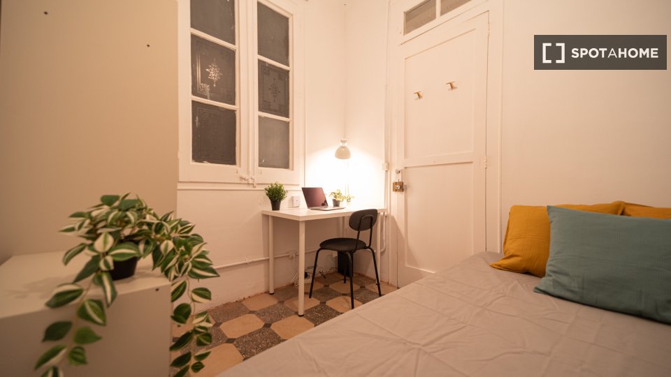 Double room Barcelona, 7 beds, 200m² — photo 5