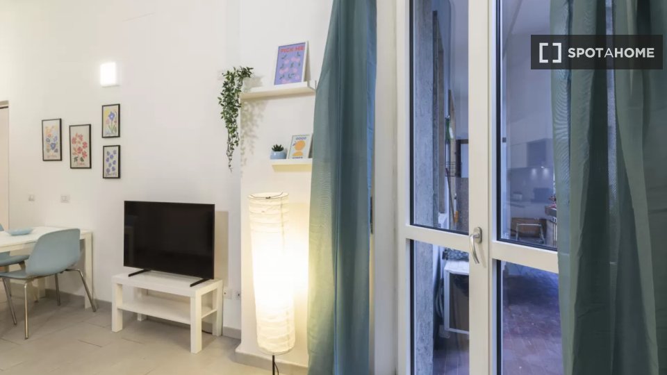 Apartment Milan, 1 bed, 40m² — photo 11