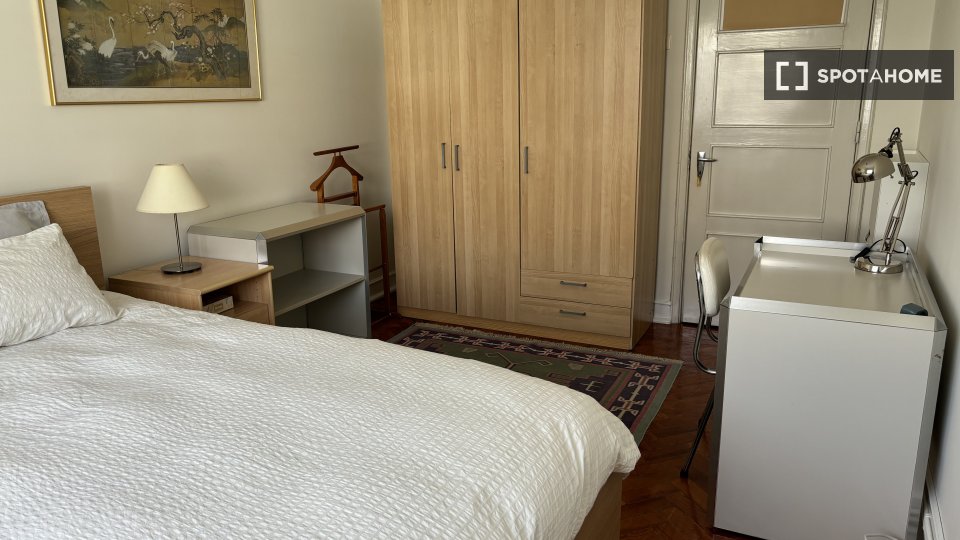 Apartment Lisbon, 1 bed, 77m² — photo 25