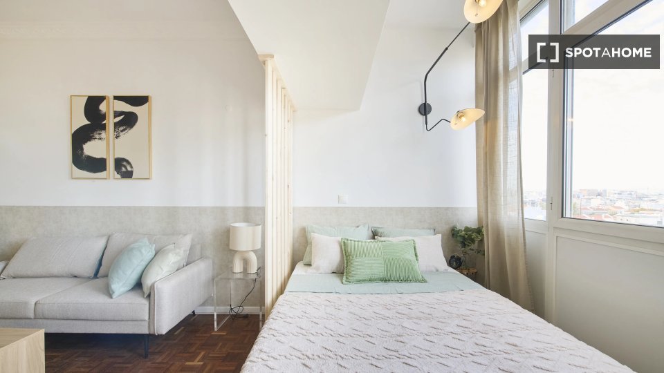 Double room Lisbon, 9 beds — photo 12
