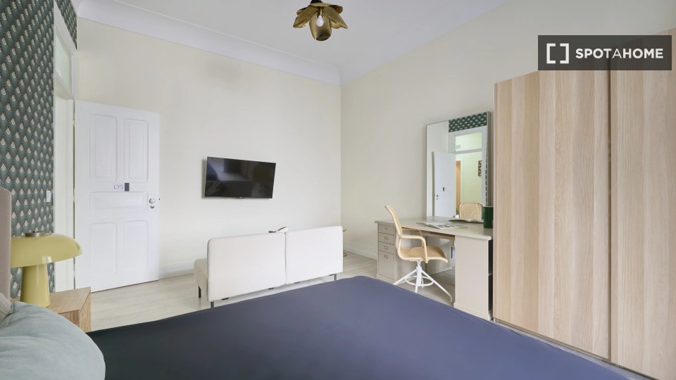 Double room Lisbon, 5 beds — photo 4