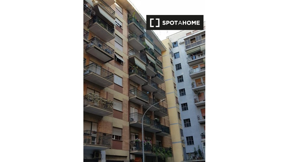Double room Rome, 2 beds, 75m² — photo 5