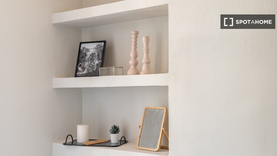 Double room Barcelona, 7 beds, 166m² — photo 19