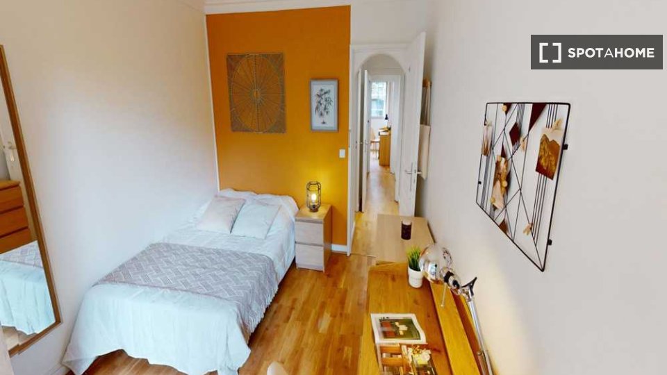 Double room Paris, 5 beds, 110m² — photo 11