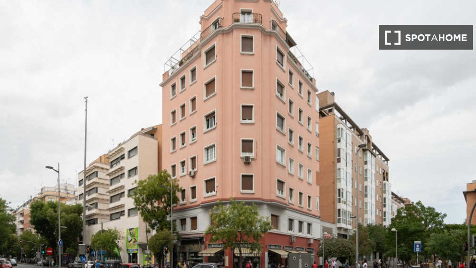 Double room Madrid, 6 beds — photo 4