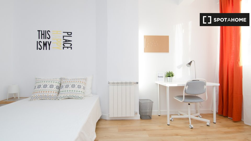 Double room Madrid, 6 beds — photo 9