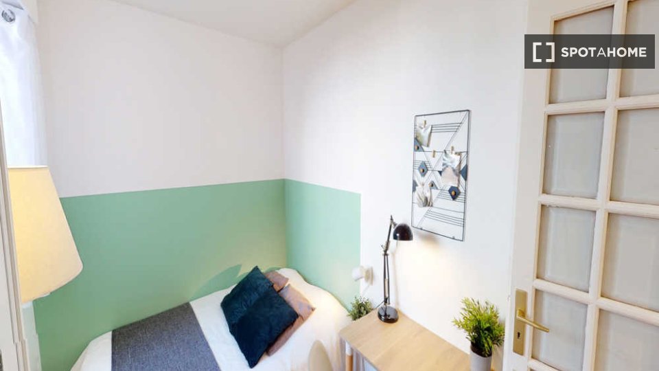 Double room Paris, 3 beds, 50m² — photo 1