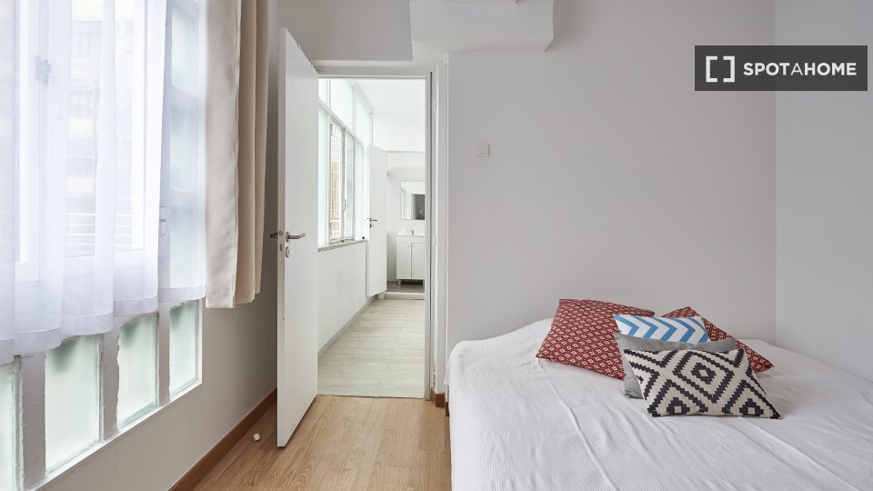 Double room Lisbon, 10 beds — photo 50