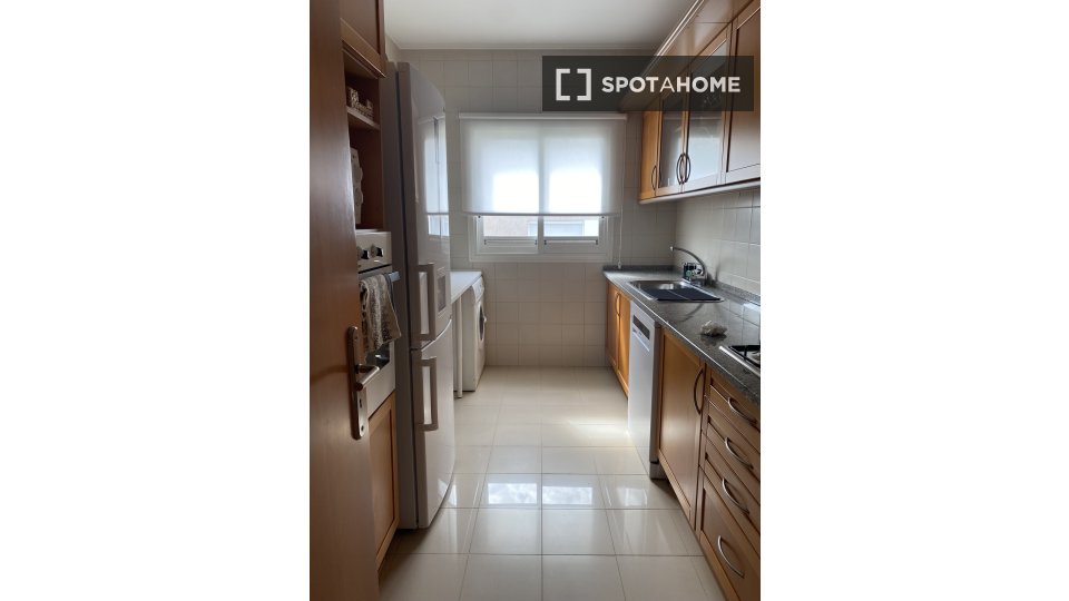 Apartment mono Lisbon, 67m² — photo 2