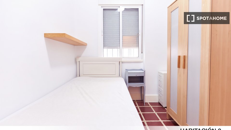 Double room Seville, 5 beds — photo 46