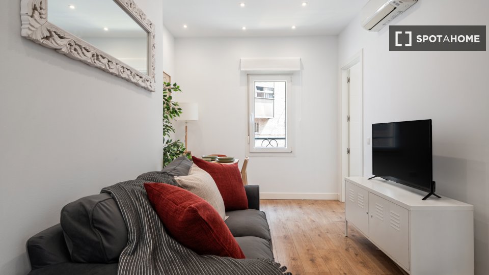 Apartment Madrid, 2 beds, 50m² — photo 14