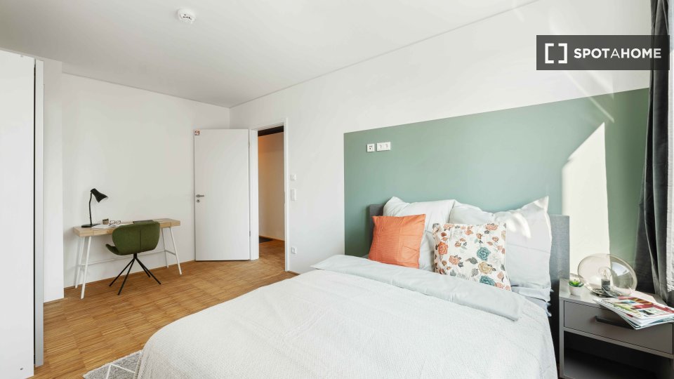 Double room Munich, 4 beds, 104m² — photo 3