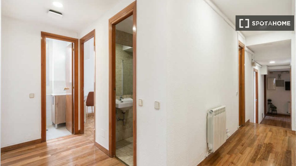 Double room Madrid, 10 beds — photo 68