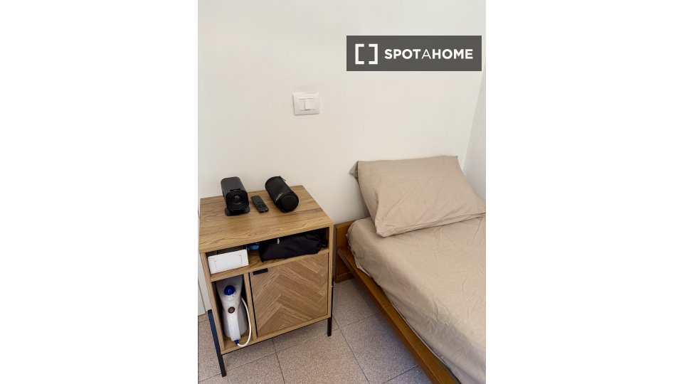 Double room Milan, 5 beds, 120m² — photo 1
