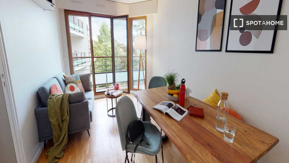 Double room Paris, 5 beds, 110m² — photo 4