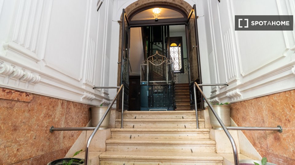 Double room Lisbon, 11 beds — photo 15