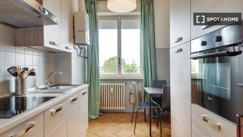 Double room Milan, 3 beds, 105m² — photo 18