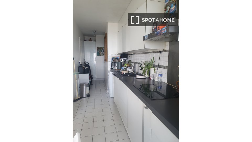 Double room Paris, 3 beds, 90m² — photo 3