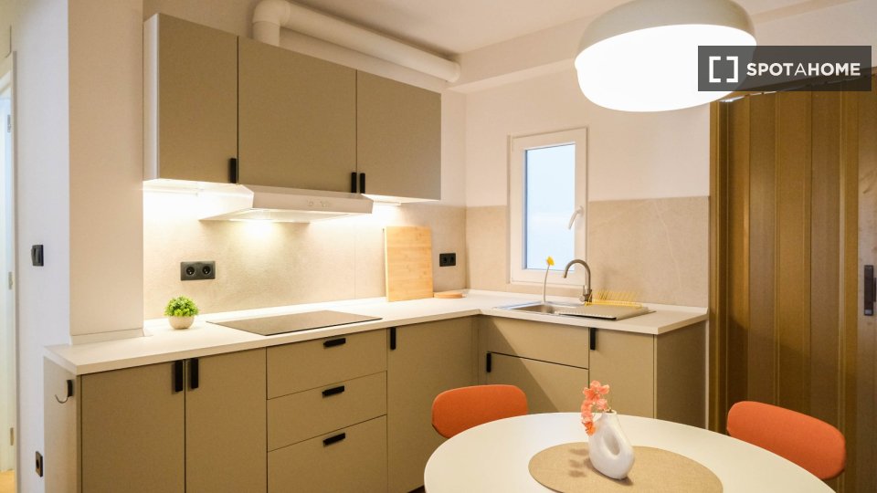 Double room Alicante, 4 beds, 83m² — photo 8
