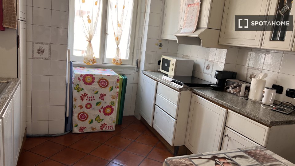 Double room Rome, 3 beds — photo 25